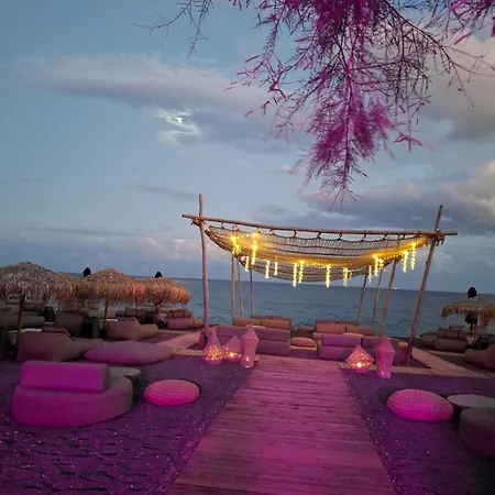 κυκλαδίτικο σπίτι με θέα Mimika Villa Perissa (Santorini)