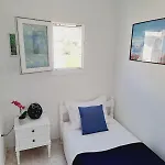 κυκλαδίτικο σπίτι με θέα Mimika Villa Perissa (Santorini)