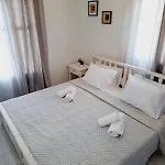 Vila κυκλαδίτικο σπίτι με θέα Mimika Perissa (Santorini)