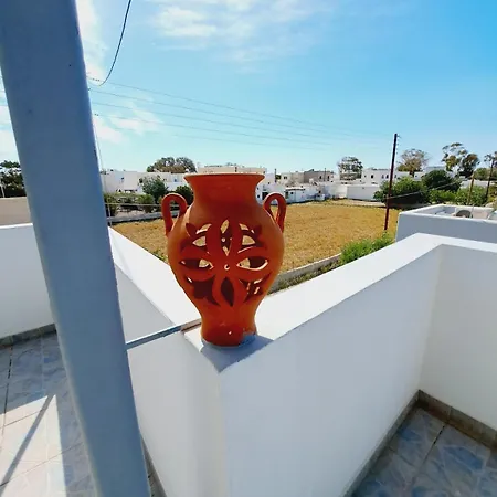 κυκλαδίτικο σπίτι με θέα Mimika * Perissa (Santorini)