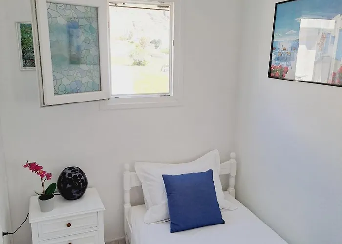 κυκλαδίτικο σπίτι με θέα Mimika Villa Perissa (Santorini)