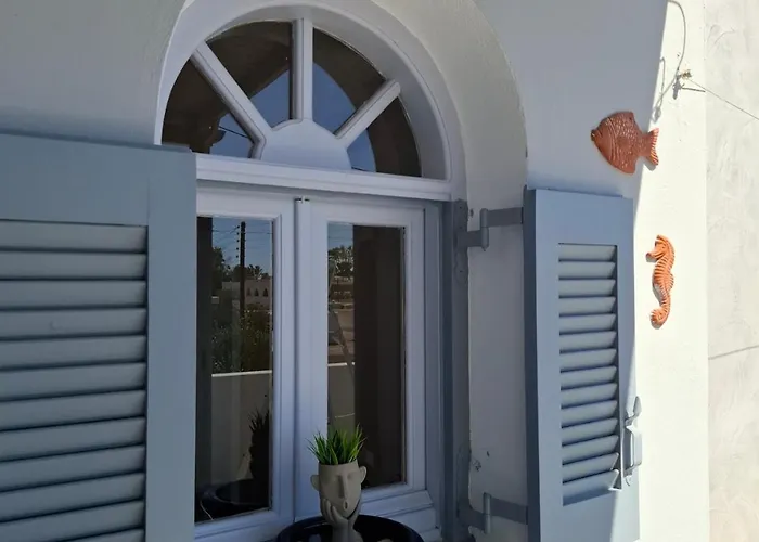 빌라 κυκλαδίτικο σπίτι με θέα Mimika