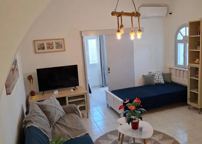 κυκλαδίτικο σπίτι με θέα Mimika Villa Perissa (Santorini)