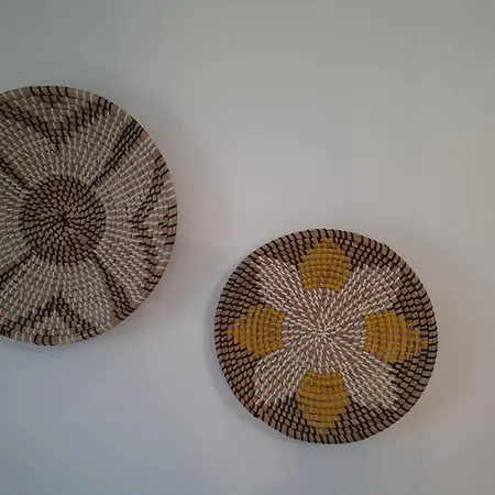 Mimika * Perissa (Santorini)