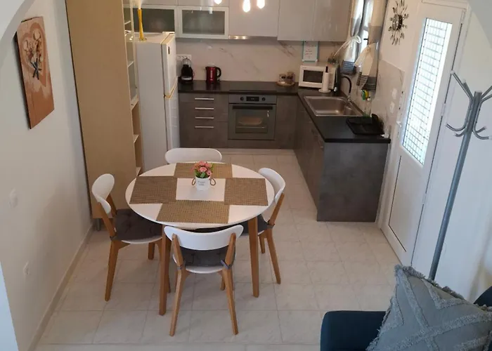 Vila κυκλαδίτικο σπίτι με θέα Mimika *